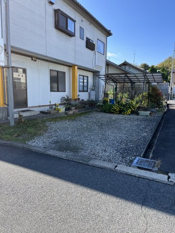 下沢町4丁目事務所【駐車場】