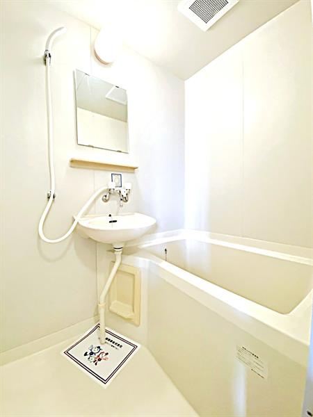 同建物の別の部屋の写真となります。