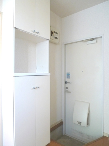 同建物の別の部屋の写真となります。