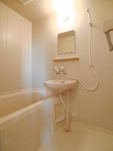 同建物の別の部屋の写真となります。