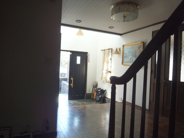 富田林市藤沢台７丁目の中古一戸建【玄関】