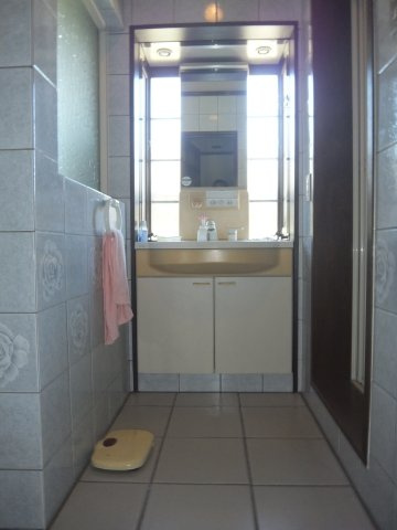 富田林市藤沢台７丁目の中古一戸建【独立洗面台】