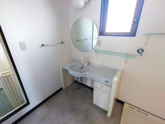 レジデンスビルホソノ【洗面所】