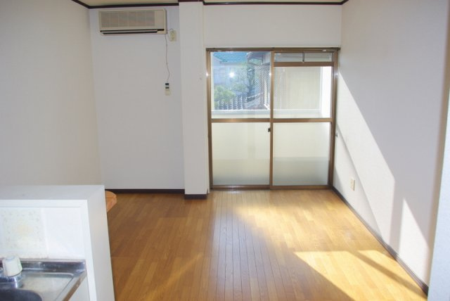 メゾンドール【居間・リビング】