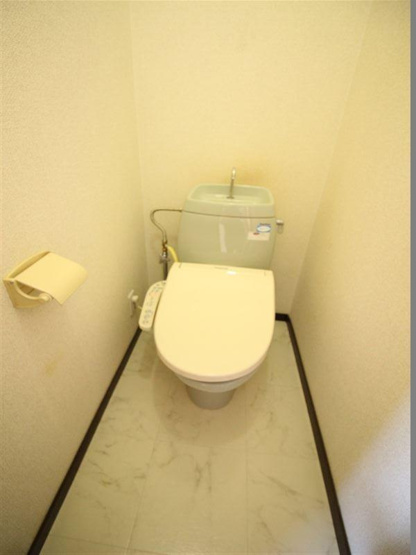 温水洗浄便座付のトイレ！