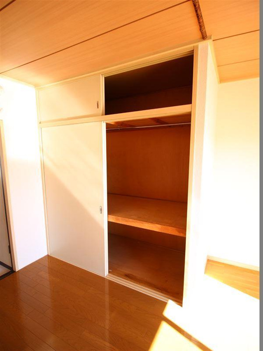 収納たっぷりでお部屋スッキリ。