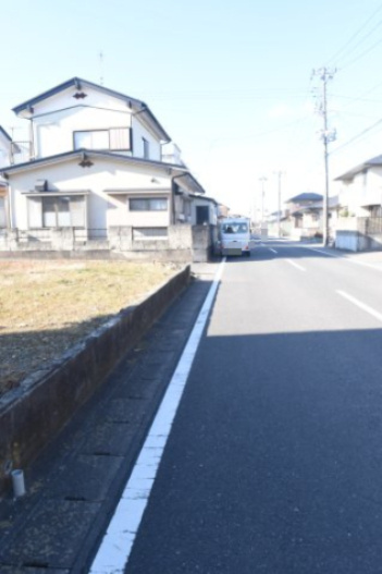 石巻市渡波字栄田の売地【前面道路含む現地写真】