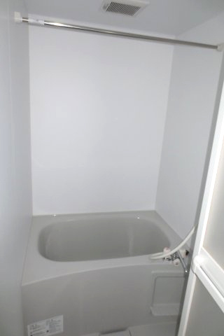 ジェニファー３７【浴室】