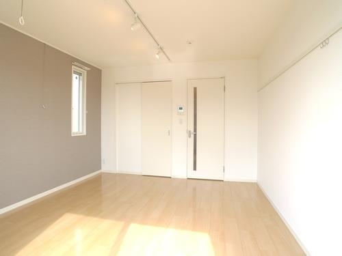 駅近くのお部屋です