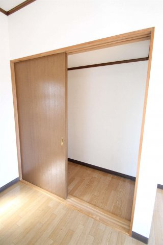 奥行きのある収納