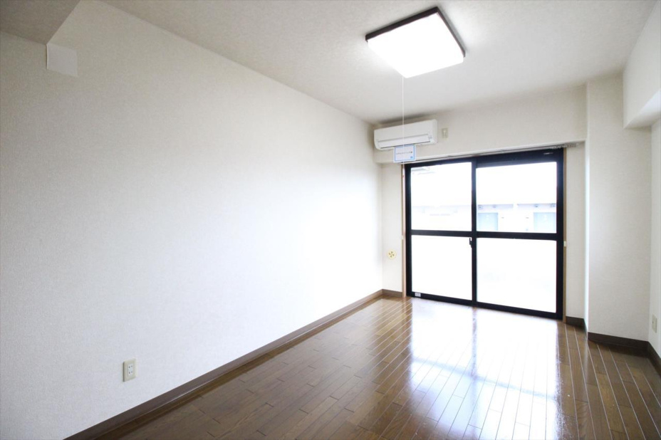 洋室※写真は別の部屋のものです。