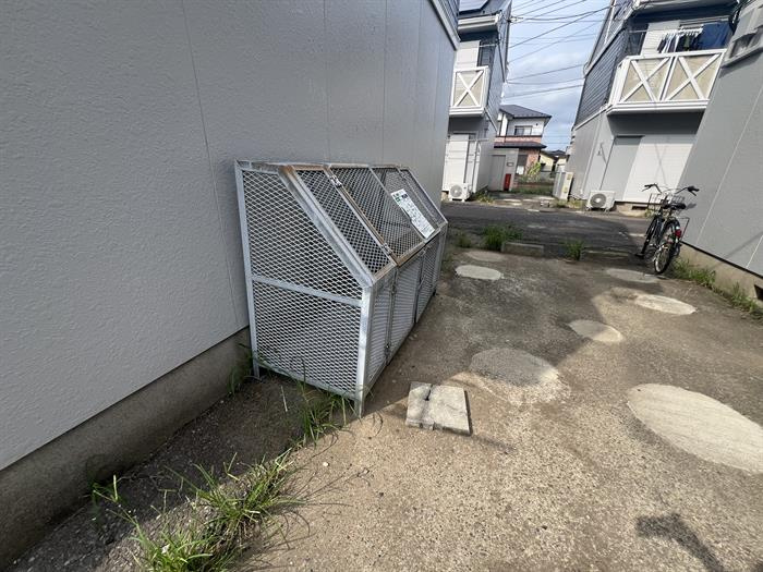 敷地内にゴミ集積場あります。