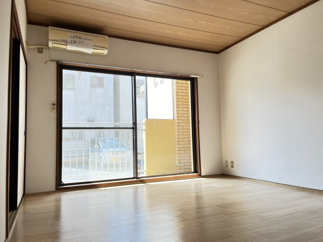 グランド・メゾン末広【居間・リビング】