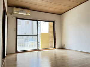 グランド・メゾン末広【居間・リビング】