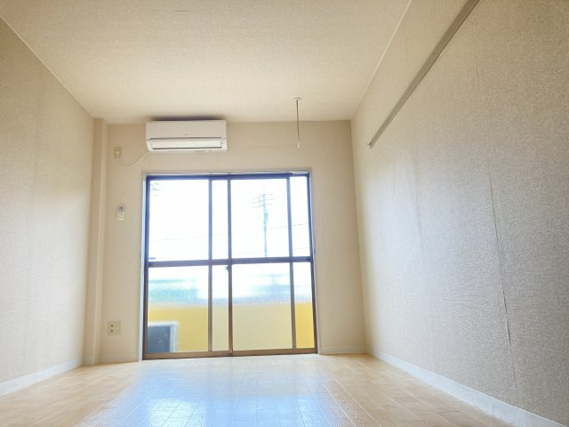 トップ・イーストハイツ【居間・リビング】