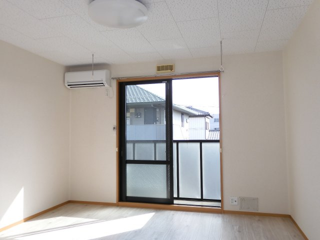 フルールエイコ【居間・リビング】