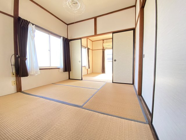 ニューグリーンハイツ【居間・リビング】