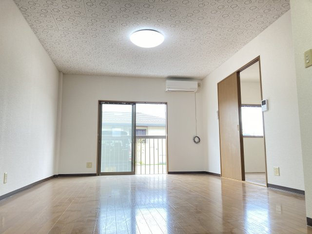 サンライフ青柳【居間・リビング】