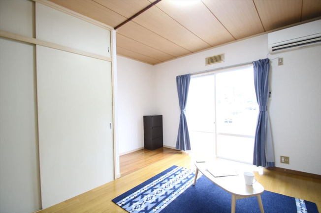 同じ間取りの別のお部屋の写真を突かtt下います。日当たりが良