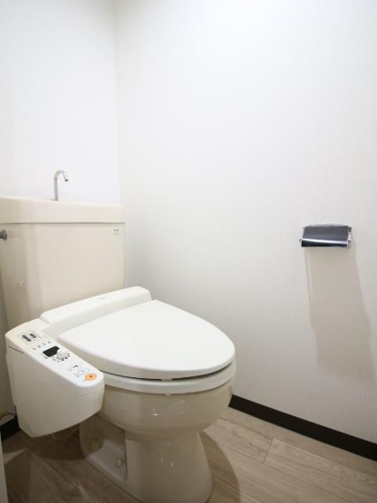 温水洗浄便座です★