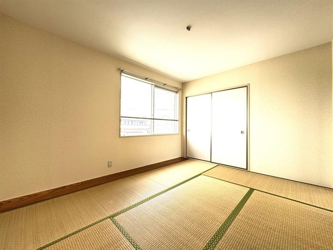 和室も明るいです。