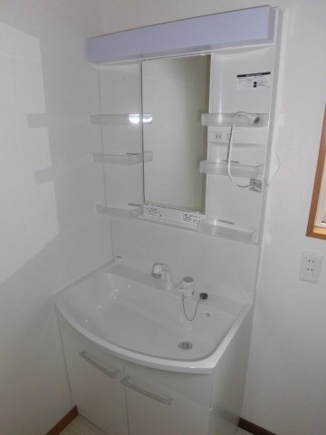 三ツ割３丁目中古住宅【洗面所】