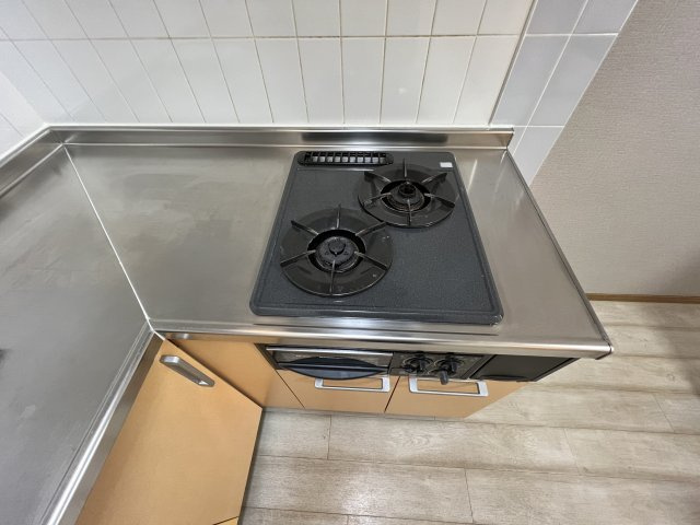 ※原状回復工事中の為、同タイプのお部屋の写真になります。