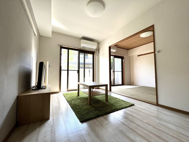 電気をつけなくてもこの明るさ！
※原状回復工事中の為、同タイプのお部屋の写真になります。