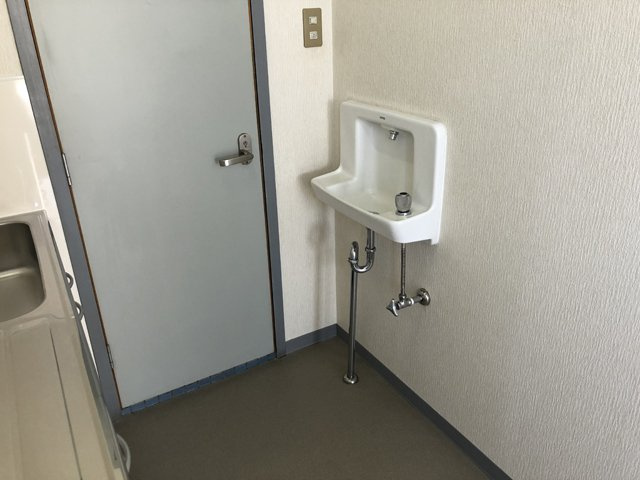 白山町5丁目事務所2F【洗面所】