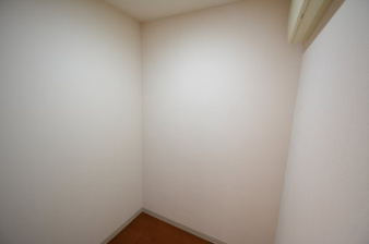 グランドメゾン西大畑【収納】納戸がございますので整理整頓もラクラク♪