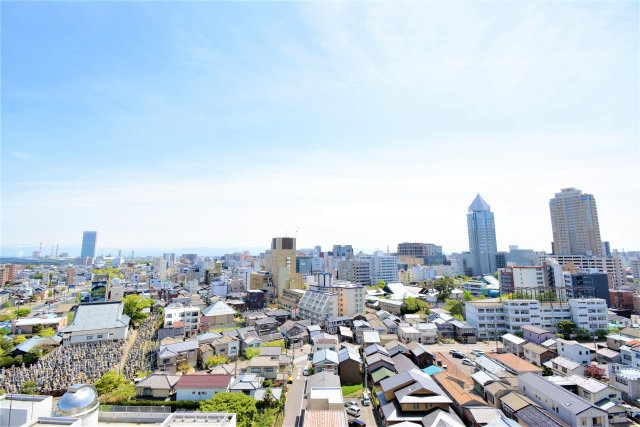 グランドメゾン西大畑【展望】バルコニーからはＮＥＸＴ２１、など古町の景色を一望できます♪