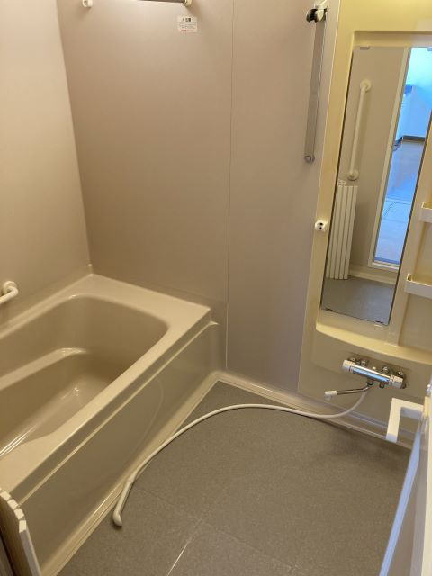 西１７条南５丁目【浴室】