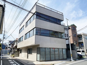 八王子東海ビル【外観】一棟貸し貸店舗・貸事務所。市立第四小学校目の前、各種教室・事務所向き物件。現況スケルトン、現況渡し。