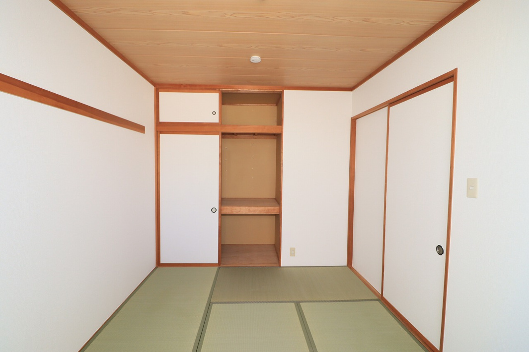 ヴァンベール富沢Ⅱ【和室】収納は天袋付き