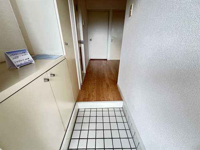 玄関になります。