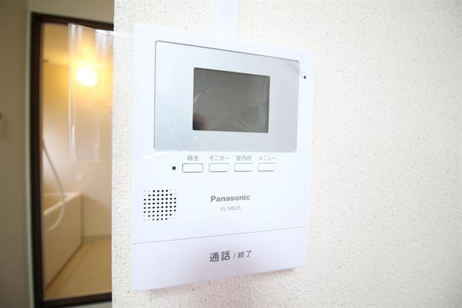 雨戸付きでセキュリティーもアップ★