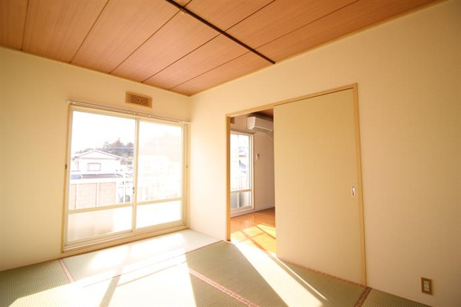 明るい和室です★