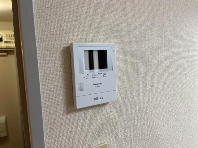 クィーンズコートＢ棟【内装】カメラ付インターホン