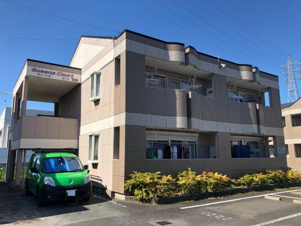 クィーンズコートＢ棟【外観】外観写真（昼）