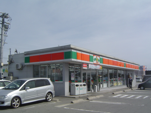 クィーンズコートＢ棟【周辺】サンクスまで380ｍ