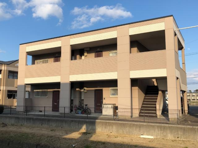 クィーンズコートＢ棟【外観】外観写真（昼）