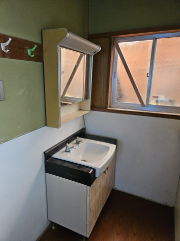 岩美郡岩美町網代中古戸建て【独立洗面台】