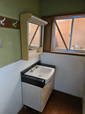 岩美郡岩美町網代中古戸建て【独立洗面台】