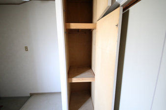 サンハイツ山中【収納】リビング収納（2）