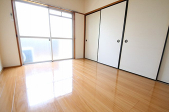 サンハイツ山中【居間・リビング】北側洋室（1）