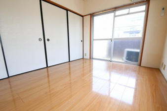 サンハイツ山中【居間・リビング】南側洋室（3）