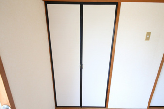 サンハイツ山中【収納】南側洋室収納（1）