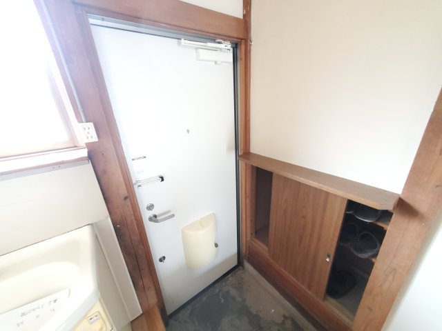 郡司住宅【玄関】