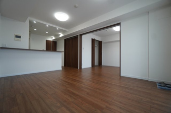 ローヤルシティ川口西【居間・リビング】