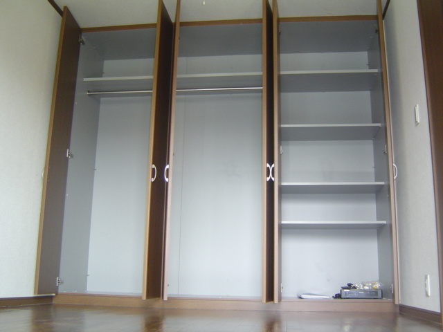 ドラウプニール【収納】クローゼット